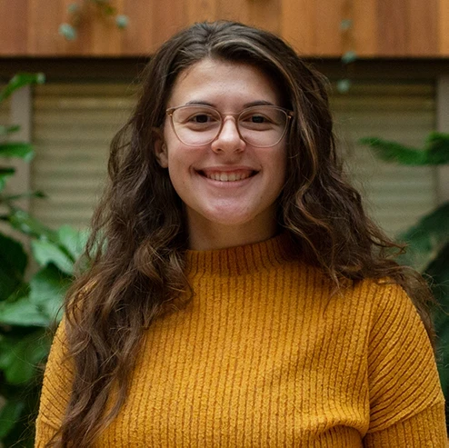Fotografía de Ally, Directora de Comunicaciones