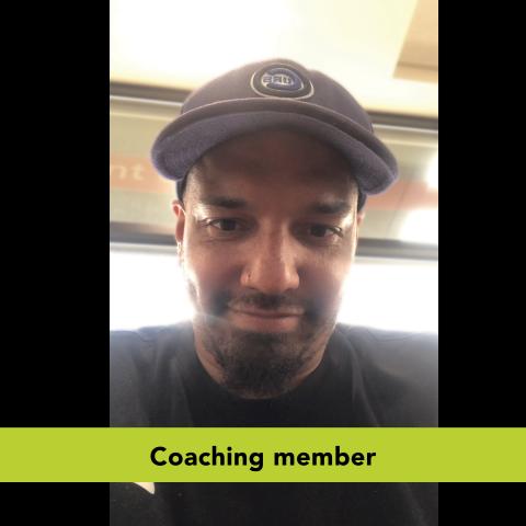 Fotografía de Dan Penn, miembro del equipo de coaching sobre bienestar y adicciones en Indiana